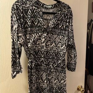Black and White Patterned tunic top